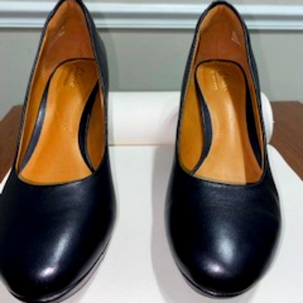Clarks Brier Dolly Pumps